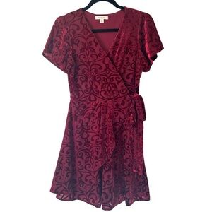 Francesca’s Dress Holiday Party Red Burgundy Velvet Wrap Mini Women’s Medium